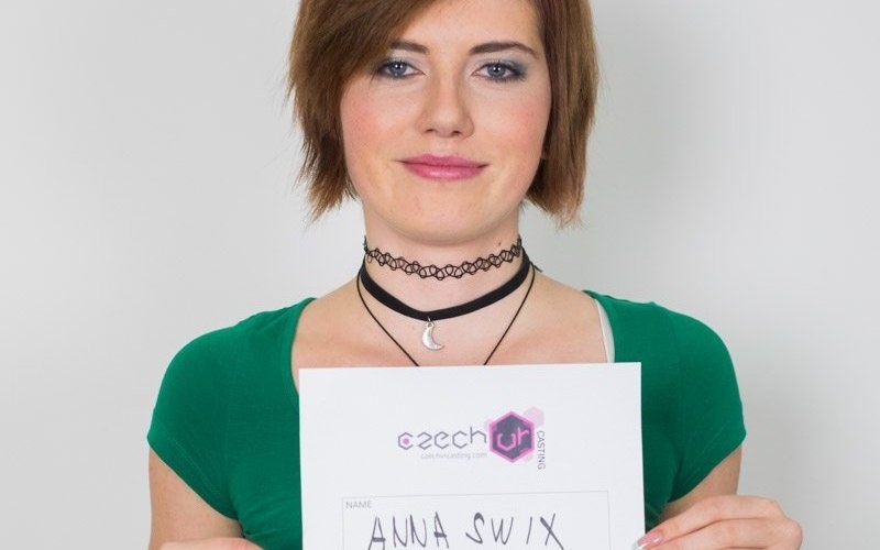 Anna Swix Naughty Redhead Solo Thrill