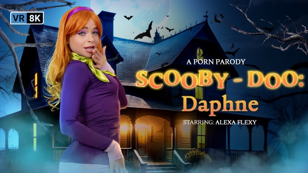 Alexa Flexy in Scooby-Doo VR Cosplay Adventure