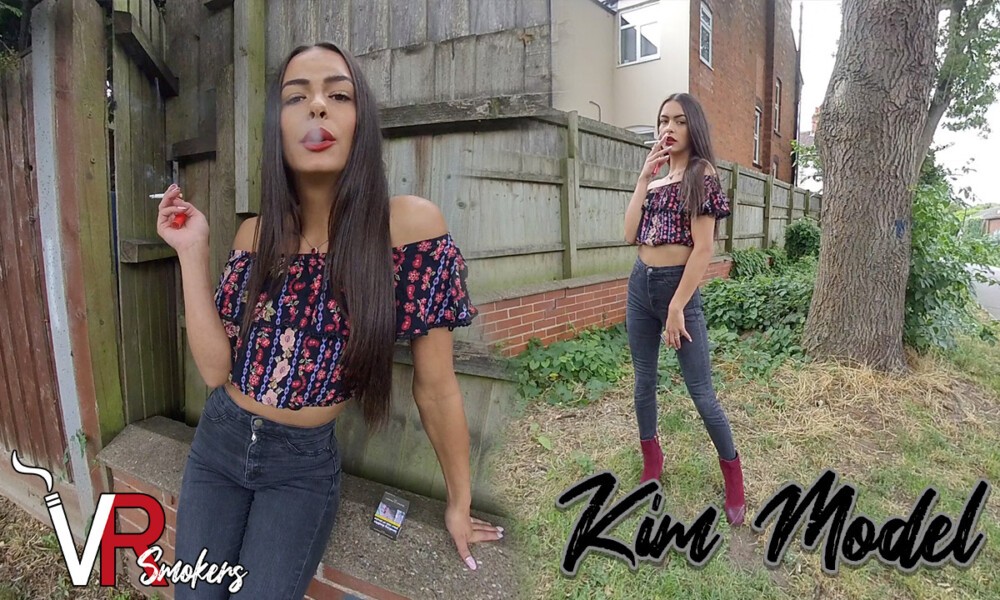 Kim Model Dark Jeans
