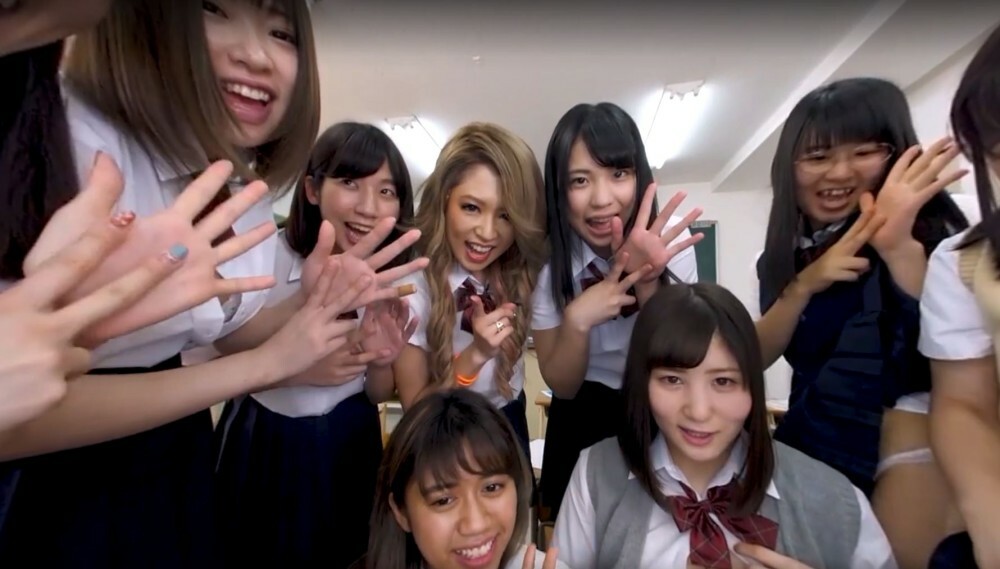 Ultimate Harem Fantasy with 26 Girls in VR