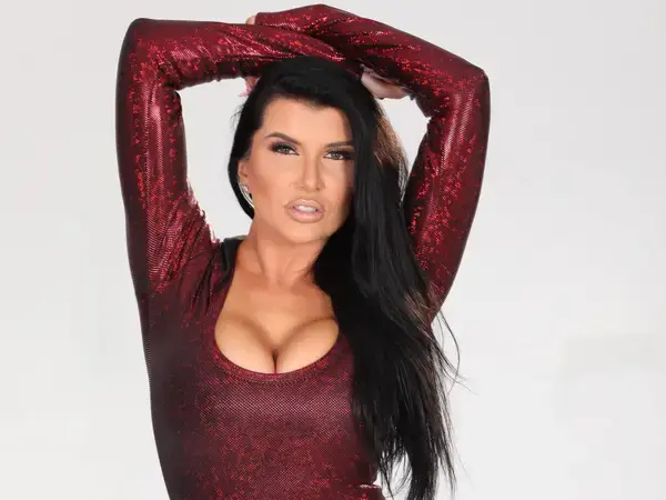 Romi Rain's VR Porn: Immersive Cock Play in XR