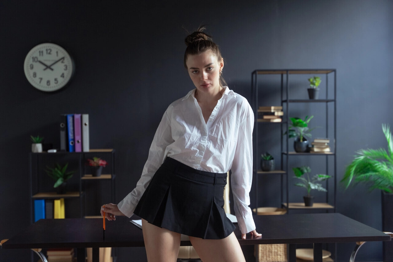 JoyceQ VR Erotic, Enchanting and Exotic Striptease Worthy of Your Time