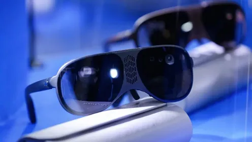 Chinese Chip Turns VR Bricks into Fuckable Glasses
