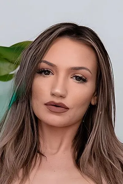 Mia Molotov