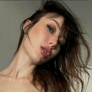 Lillyy Luna Pornstar