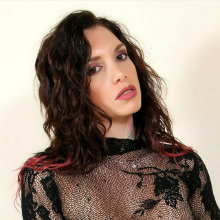 Lady Scarlet - Pornstar Profile on xNight