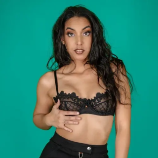 Claire Black Pornstar
