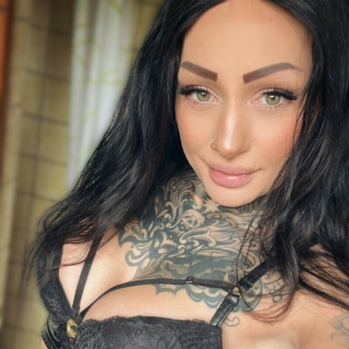 Mia Roux - Pornstar Profile on xNight