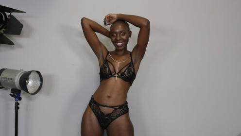 Zaawaadi's Sensual Solo in Stunning 4K VR