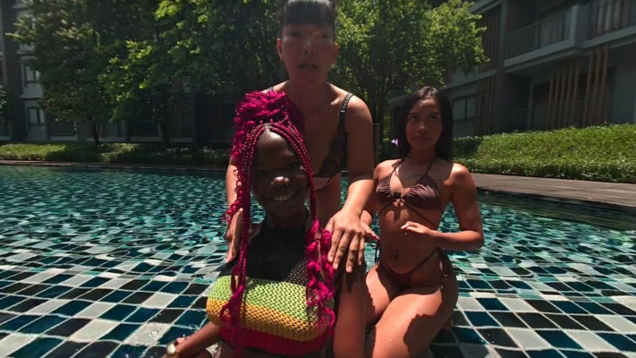 Amelia Star: Poolside Tease 6K - Image 2