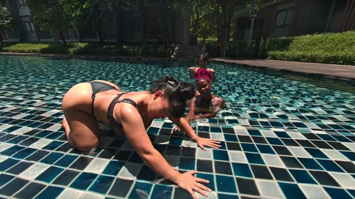 Amelia Star: Poolside Tease 6K - Image 4