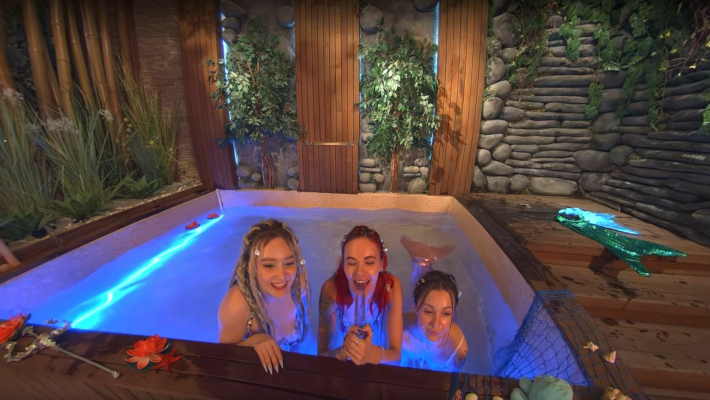 Mermaid Fantasy VR: Vortex Project Erotic Dive - Image 2