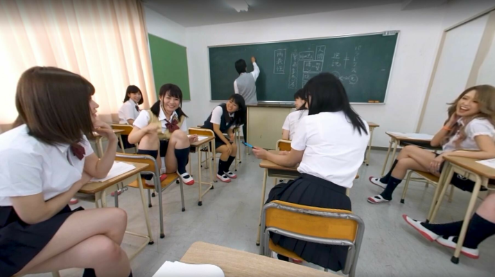 Ultimate Harem Fantasy with 26 Girls in VR - Image 2