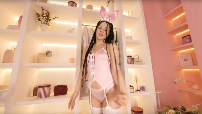 Steamy Solo Striptease in Stunning VR - Image 1