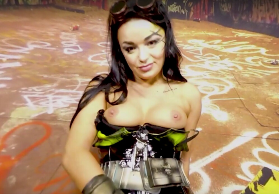 Daphne Klyde Solo Passion in Stunning 4K - Image 2