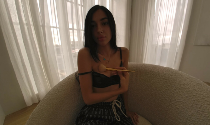 GraceQ Mirror Seduction in Stunning VR - Image 1