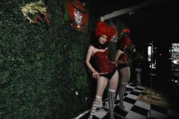 Emily Bloom in Queen of Hearts Cosplay Tease - Image 2