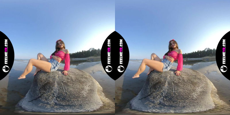 Gabby Bella Masturbates With 4Fingers On The Beach - Image 2