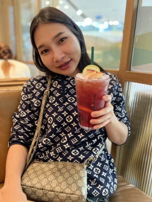 Petite 19yo Starlet NUT in Steamy VR Debut - Image 4