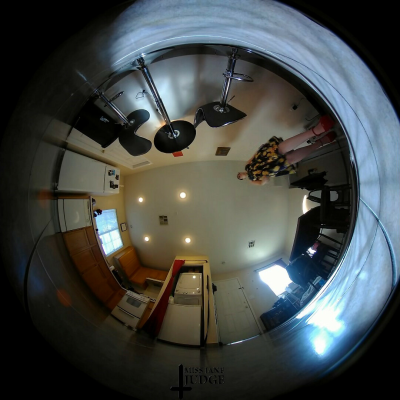 Giantess Eats you for a Snack - Image 1