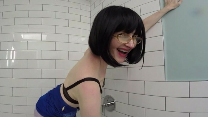 Julia's Dripping Hot VR Solo Action - Image 3