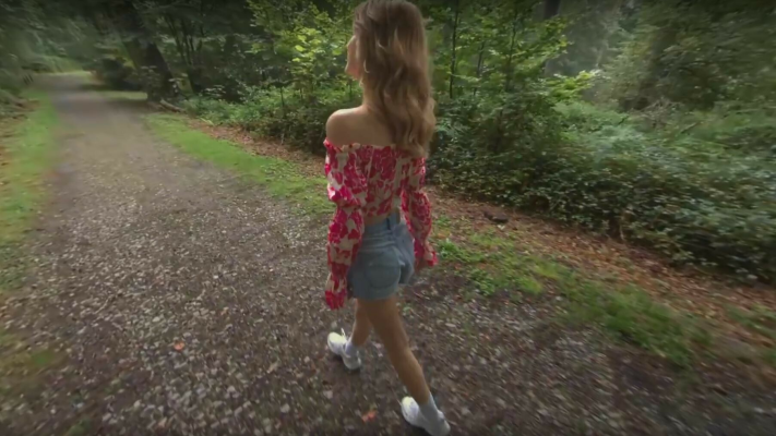 Natalia Forrest Flashing in Stunning 4K Solo - Image 2